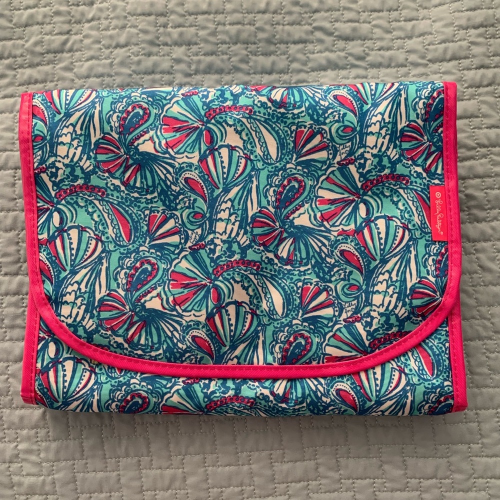 Lily Pulitzer travel organizer